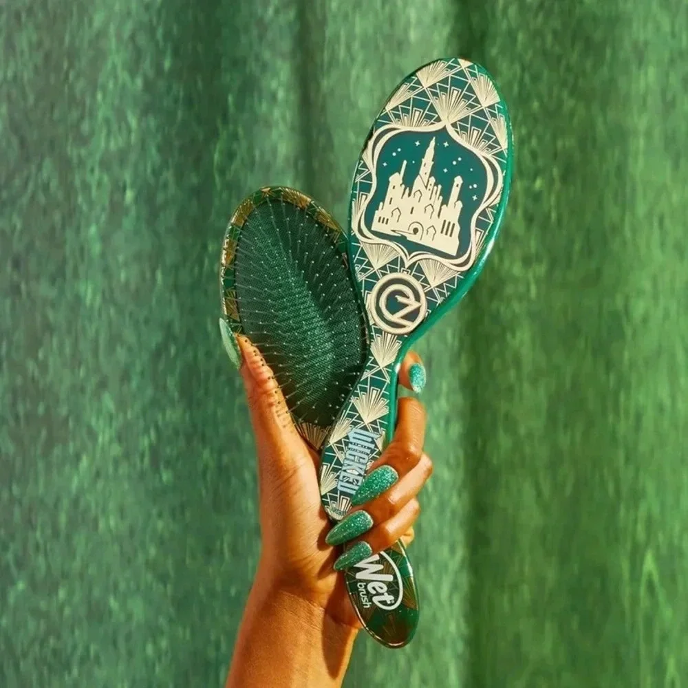 Wicked Wet Brush and Scrunchie set NIB Emerald City